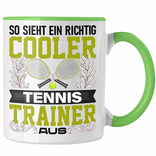 Trendation - Tennis Trainer Tasse Geschenk Lustig Spruch So Sieht Ein Richtig Cooler Tennis Trainer Coach Aus (Grün)