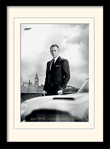 1art1 James Bond 007 Poster Bond & Db5 - Skyfall Gerahmtes Bild Mit Edlem Passepartout | Wand-Bilder | Im Bilderrahmen 40x30 cm