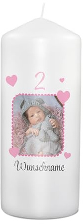 PhotoFancy® - Personalisierte Geburtstagskerze - Fotokerze mit eigenem Foto/Text bedrucken lassen - Kerze mit Geburtstags-Design: Herzen - 19 cm Höhe