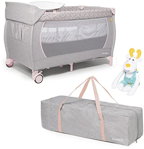 skiddoü Reisebett mit Spielzeug und Wickelauflage Lunar+ klappbares Babybett leichte Konstruktion kompaktes Kinderbett verstellbare Höhen Reisekinderbett Babyreisebett bequemes Reisebabybett rosa