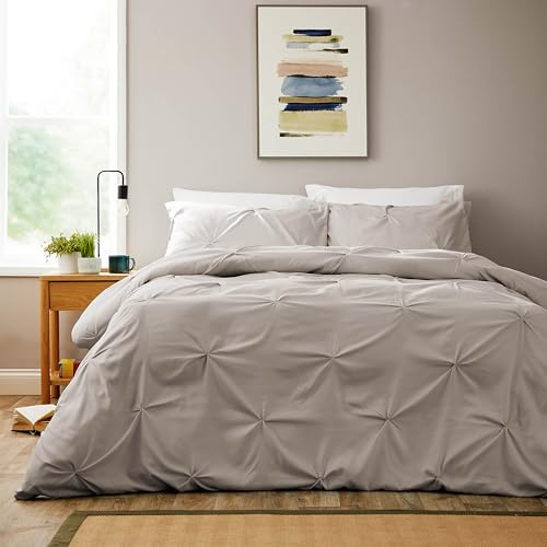 Olivia Rocco Pintuck Duvet Cover Set with Pillowcases Easy Care Bedding Set Soft Breathable Modern Design Quilt Bedding Bed Linen Sets, Natural Single