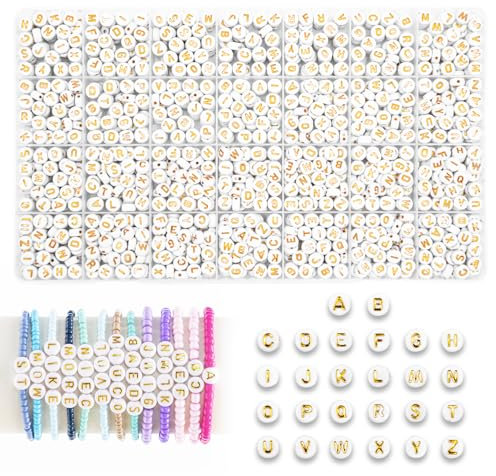 MiuCo 1850 Stück Goldene Buchstabenperlen für Armbänder, Perlen Set Buchstaben für Freundschaftsarmbänder Selber Machen, Rund Buchstaben Perlen zum Auffädeln für DIY Schmuck Basteln