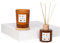 AVA & MAY Barcelona Home Fragrance Set – veganes Set mit Duftstäbchen und Duftkerze – 1 x Diffuser und 1 x Kerze mit hochwertigem Duftöl aus Himbeere, Jasmin und Kandis
