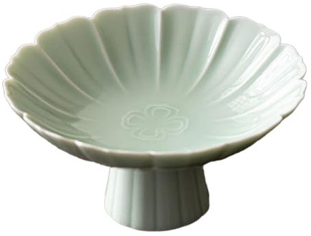 Elegant Ceramic Footed Bowl for Serving Desserts and Fruits on Dining Table, Light Green