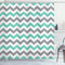 ABAKUHAUS Chevron Duschvorhang, Geometrische Wavy Zigzag, Stoffliches Gewebe Badezimmerdekorationsset mit Haken, 175 x 180 cm, Seafoam Grau Weiß