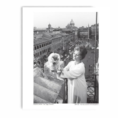 AIMA Sophia Loren Wandposter 22 x 30 cm - Wanddruck Schwarz und Weiß Kino Vintage Poster ohne Rahmen - Room Decor Drucke für Küche, Schlafzimmer - Kostenloser Magnet