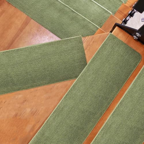 Hearda Treppenstufen Matten 55/70cm Treppe Treppenteppich, Stufenmatten 5/10 Stück, Treppenteppich Selbstklebend, Antirutschmatte Innenbereich für Schutz Kinder, Ältere (5PCS-70CM,Grün)