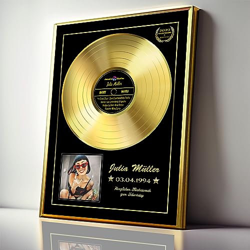 DUOMIO Goldene Schallplatte personalisiert inklusive edlem Rahmen | 3 Größen, Design, Hintergrundfarbe frei-wählbar| High-Quality Druck (Musik)