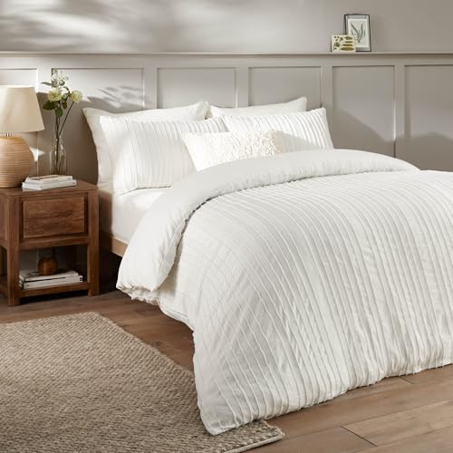 furn. Duvet Day Harrison Stripe Bettbezug-Set – Minimalistisches getuftetes Design mit weichem Stoff und pflegeleichter Oberfläche (Weiß - Kingsize)