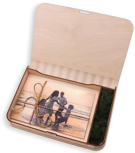 woodmanucom Foto Aufbewahrungsbox mit Deckel Gravur mit moos, Holzkiste Fotokiste, Holzbox Geschenkbox, Box für Fotos, Fotoalbum-Box Aufbewahrungsbox Holz Personalisiert (13x18, Natürlich)