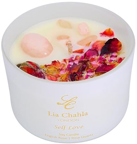 LIA CHAHLA LONDON Aromatherapy Travel Candle with Crystals, English Roses Scented Candle Infused with Crystals, Self Care Spa Candle, Soy Candle 30 Hrs Burn Time (Rose/Rose Quartz, 6 OZ)