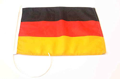 New Marine Deutschlandflagge für Yacht Motorrad Segeln und vieles mehr in verschiedenen Größen UV-Stabilisiert mit Öse und Bändsel (30x45 cm)