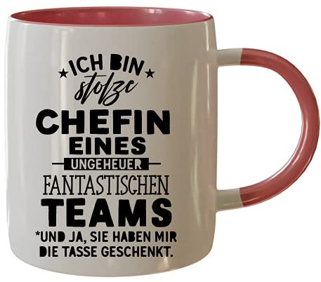 Urhome Tasse mit Spruch Ich bin stolze Chefin - beidseitig bedruckt - Spülmaschinenfest lustige 350ml Kaffeetasse Geschenk für Arbeit Büro Frauen Freundin Kollegin Innen & Henkel Rot