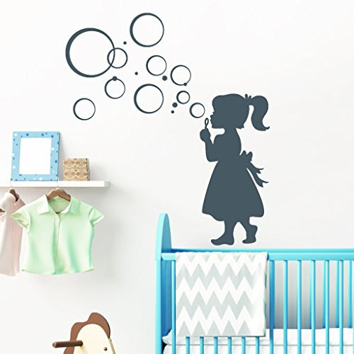 Wandtattoo Loft® Kleines Mädchen mit Seifenblasen / Wandtattoo/Wandaufkleber / 54 Farben / 3 Größen/beige / 60 cm breit x 68 cm hoch