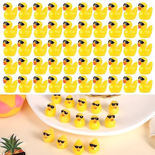 TOYMIS 100pcs Mini Canards en Résine, Mignons Mini Canards en Résine avec Lunettes de Soleil Petit Canard Jaune pour Paysage de Jardin Miniature Maison de Poupée Décoration de Plantes en Pot, Z08232