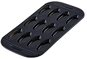 Mastrad Backform 12 Schiffchen - flexibles Premium-Silikon Backblech mit Antihaft-Effekt und festen Griffen - schnelles Herauslösen aus der Form - spülmaschinengeeignet