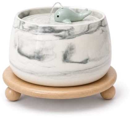 COSYFUR Fontaine à Eau pour Chat en Céramique 1,8 L - sans BPA, Pompe Ultra-Silencieuse 25 DB, Socle en Bois Décoratif, Filtre Inclus - Fontaine Chat Silencieuse Design - Finition Marbre