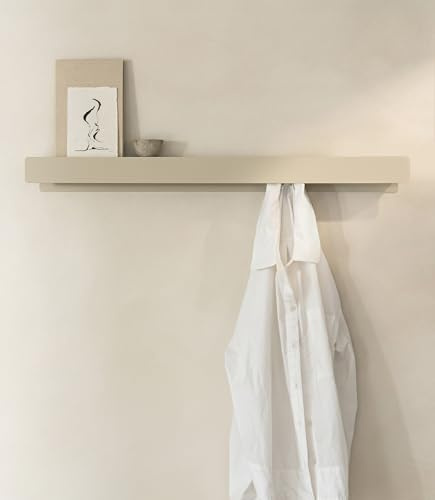 Kazai. Garderobenhaken 'Kian' | Moderne Garderobe mit versteckten Kleiderhaken und Ablage | Design Garderobenleiste aus Metall | Kleiderstange Wandmontage | Taupe-Sand
