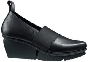 Trippen Schuh mit Absatz-Keil, Slip-on-Stil, minimalistisch und elegant, mit breitem Gummizug am Fußhals., Schwarz , 40 EU
