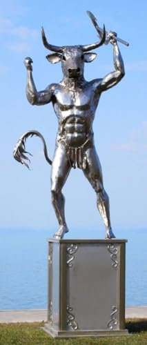 Casa Padrino Luxus Edelstahl Garten Skulptur Minotaurus auf Säule Silber 100 x 105 x H. 305 cm - Handgefertigte Wetterbeständige Garten Dekoration