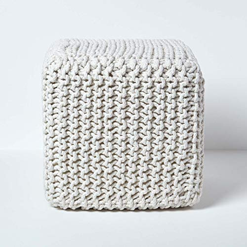 Homescapes gestrickter Sitzhocker Sitzwürfel weiß, Strick Sitzpuff 35 x 35 x 35 cm, Strickhocker mit grob gestricktem Bezug aus 100% Baumwolle, Füllung aus 100% Polystyrol, Natur