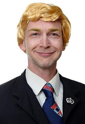 WIG ME UP - TL-001 Perücke Herren Scheitel Karneval US Präsident Reality Soap Darsteller Blond Goldblond