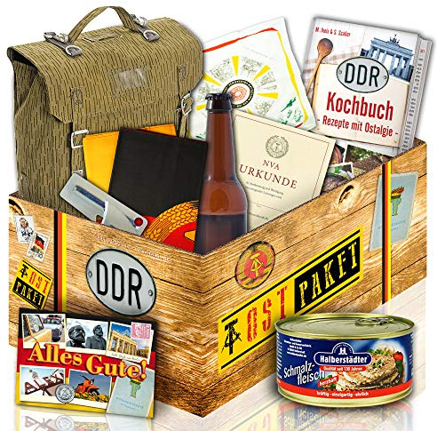 NVA Ostpaket Geschenkset - DDR Box mit Bier für Männer & Geburtstag | Präsentkorb mit Schmalzfleisch, Fahne, Tuch und Dosenöffner - ideales Ostalgie Geschenk für Herren