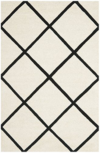 SAFAVIEH Chatham Collection Accent Rug - 4' x 6', Ivory & Black, Handmade Diamond Trellis Wool, Ideal for High Traffic Areas in Entryway, Living Room, Bedroom (CHT720A)