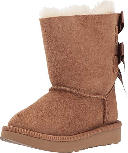 UGG Kid's Female Bailey Bow II Classic Boot, Chestnut, 9 (UK)