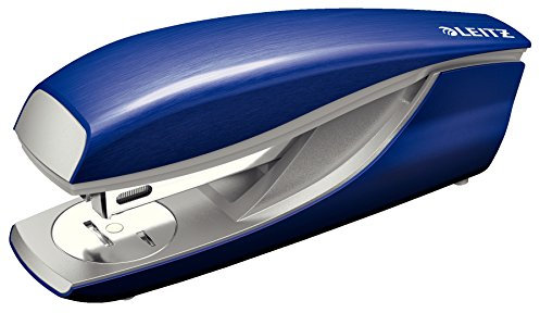 Leitz Cucitrice da Ufficio, Capacità fino a 30 Fogli, Blu (Titan), Design Ergonomico in Metallo, Include Punti, Gamma Style, Box, 55620069