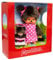 Sekiguchi 254930 - Original Monchhichi Mutter mit Kind im Kinderwagen, Plüschfigur mit Pünktchenkleid und zwei Zöpfen mit pinker Schleife, ca. 20 cm großes Kuscheltier aus braunem Plüsch