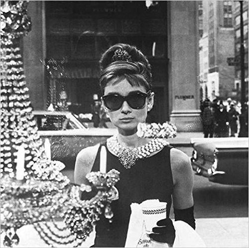 1art1 Hero Poster Frühstück Bei Tiffany VI Kunstdruck Bild 95x95 cm