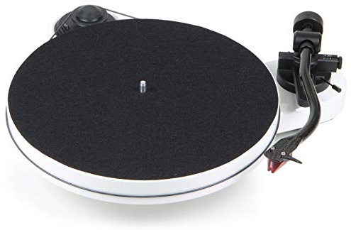 Pro-Ject RPM 1 Carbon Plattenspieler mit Riemenantrieb (ohne Tonabnehmer, Weiß)