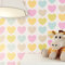 Kindertapete kleine Herze Bunt in sanften Farben | süße Tapete für Babyzimmer oder Kinderzimmer | inklusive Newroom Tapezier Hilfe | Mädchen Jungen Jungs Baby