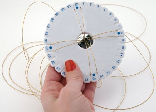 Beadalon 223F-010 Kumihimo Scheibe, rund, 10 cm