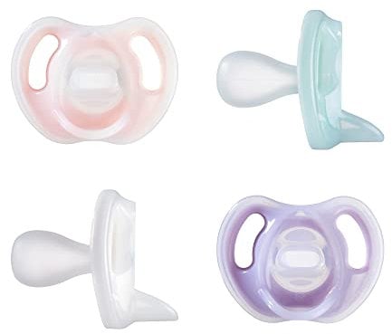 Tommee Tippee Ultra-light Silikonschnuller, Symmetrische Kiefergerechte Form, BPA-frei, Einteiliges Design, 0-6 Monate, 4-er Set
