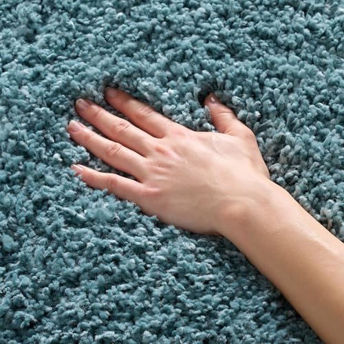 SAFAVIEH Area Rug 4x6 - California Shag Collection - Light Blue, Non-Shedding & Easy to Clean, Ultra Plush Thick Pile, Ideal for Living Room, Bedroom, Dining Space (SG151-6060)