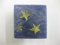 Weihnachtskerze - Würfelkerze - blau mit Sternen