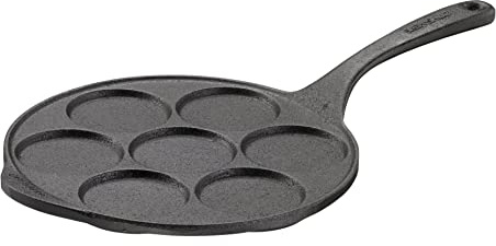 SKEPPSHULT Pfannkuchen Pfanne für 7 kleine Pfannkuchen 23 cm. Gusseisengriff. Auf Allen Herdarten, Ofen, Grill & offenem Feuer einsetzbar