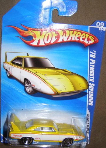 Hot Wheels 2010 Muscle Mania 087/240 Yellow & White '70 Plymouth Superbird 09 of 10 Die-cast Car