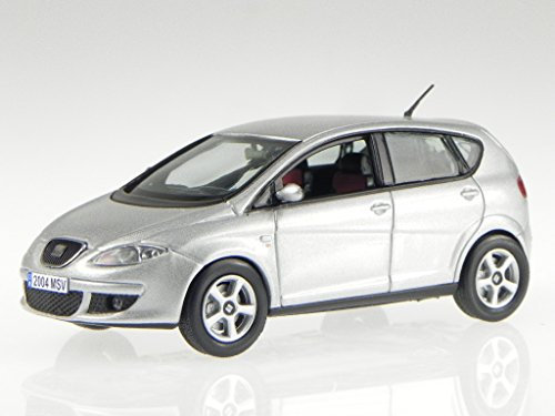 nn Seat Altea Silber artico Grey Modellauto IXO 1:43