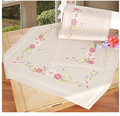 VERVACO Kreuzstich Stickpackungen Tischdecke Rosa Blumen Schmetterlingen Stickdecken Vorgezeichnet Basteln Erwachsene Kreativ Set Vorgedruckte Decke Sticken 80 x 80 cm Stickset Weihnachten