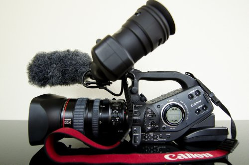 Canon XL H1A - Camcorder - High Definition - widescreen - 1.67 Mpix - Canon XL 5.4-108mm L IS III lens - optical zoom: 20 x - Mini DV (HDV)
