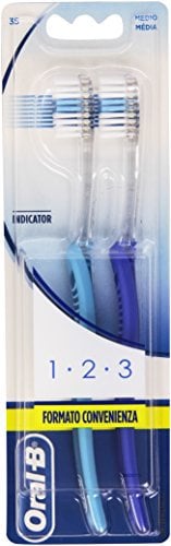2 spazzolini Oral-B Indicator 1-2-3 (35 medio)
