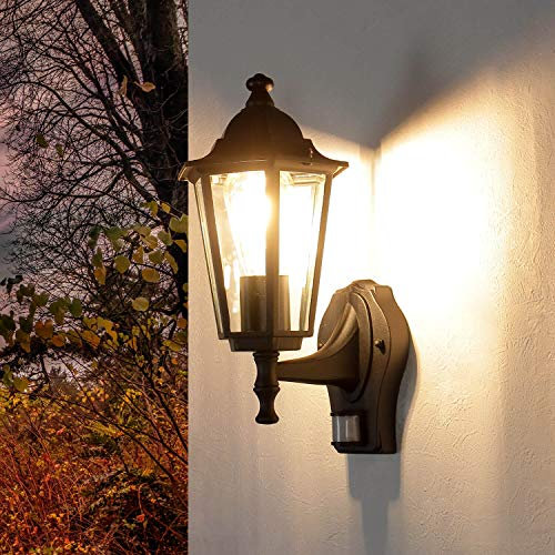Licht-Erlebnisse Außenwandlampe mit Bewegungsmelder Aluminium Glas Schwarz IP44 Terrasse T:23 cm E27 Laterne nostalgische Sensor Wandleuchte PARIS