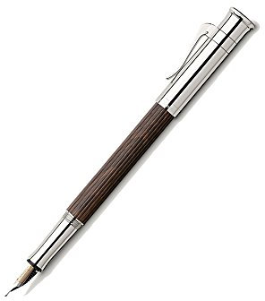 Graf von Faber-Castell, Füller, Classic, Grenadill, Dunkelbraun, Gravur, Mittel/Schräg
