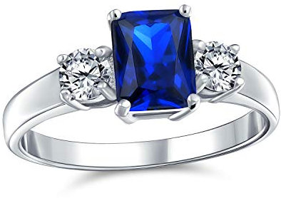 Zeitloser klassischer Stil 2CT Rechteck Blau Simulierter Saphir Smaragd Schliff Drei Steine Vergangenheit Gegenwart Zukunft Versprechen Verlobungsring für Frauen .925 Sterling Silber Plain Band