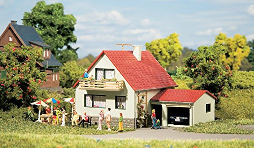 Auhagen 12222 12222-Haus mit Garage, bunt
