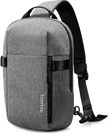 tomtoc Herren Umhängetasche Sling Bag Passt Neu 13-Zoll MacBook Air M4 A3240, 14-Zoll MacBook Pro M4/M3/M2/M1 A3112 A3401 A3185, Wasserabweisend Crossbody Bag Brusttasche Schultertasche Tagesrucksack