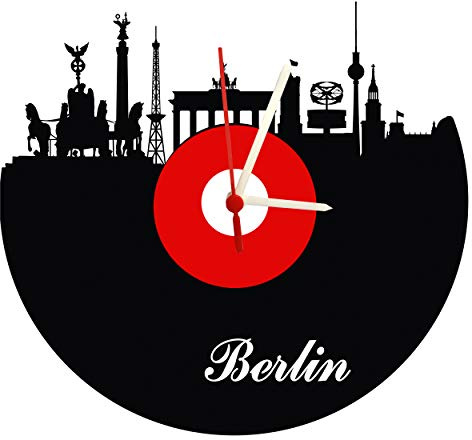 bigcopy e.K. Wanduhr Berlin Skyline rot-weiß Fußballuhr, hochwertige Acrylglasuhr Wanduhr mit lautlosen Quarzwerk